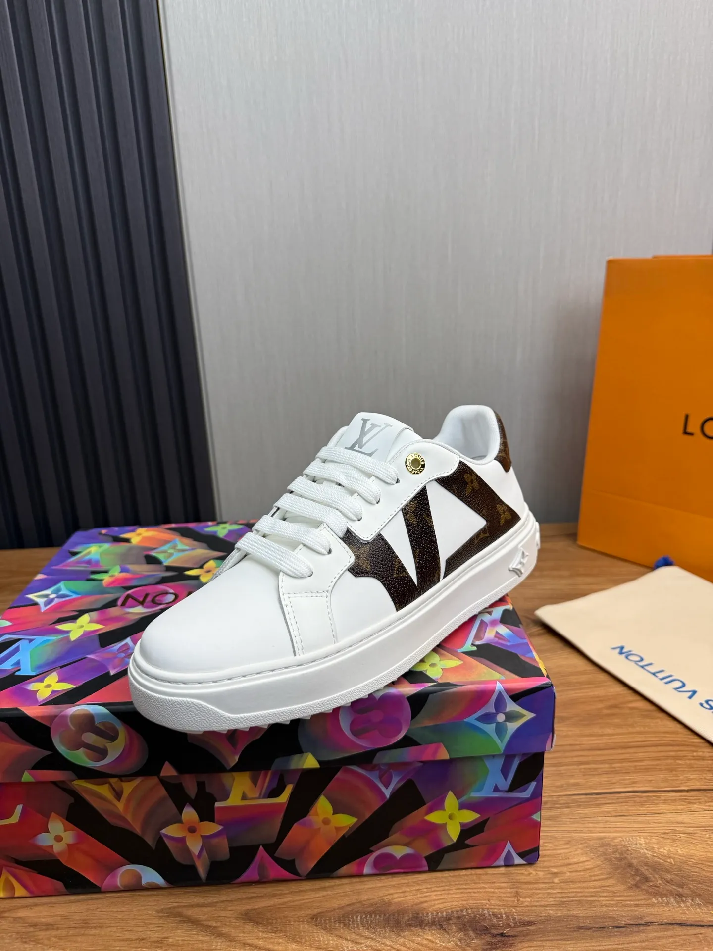Men's shoes 💰520💰 LOUIS VUITTON [Luden Yiwei] The new trendy Lv is on the market 🎁, casual and fashionable men's shoes 👟 The upper is made of imported silk cowhide + cowhide mesh lining, the original wear-resistant rubber outsole, the version is simple and elegant, exclusive for trendy men. 38-44